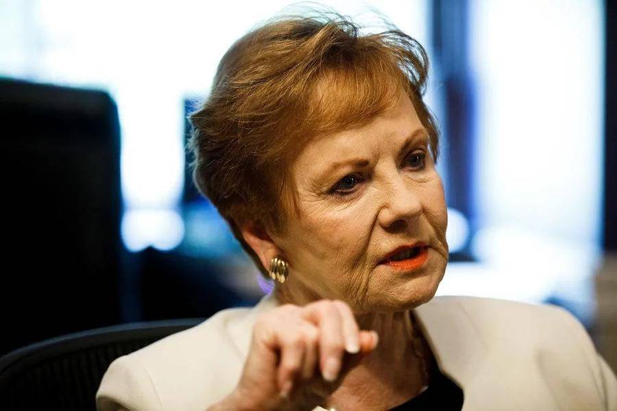 莹观天下|美国这些议员放弃连任,他的离开让民主党选举压力很大_竞选