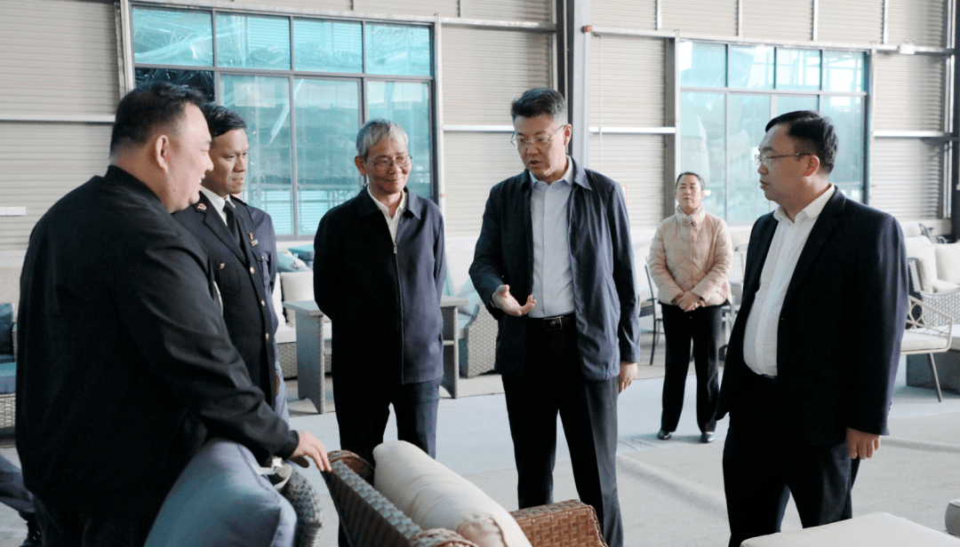 南宁海关关长王味冰到浦北县调研外贸进出口工作_发展_企业_服务