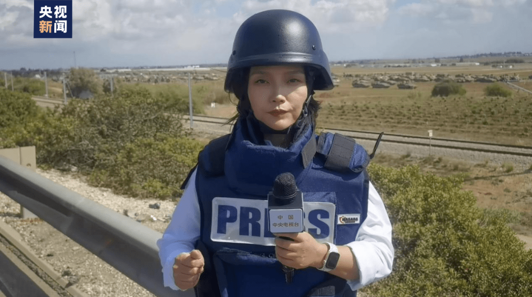 周轶君在巴勒斯坦经历两年的战地生涯后,就反问过自己:记者总是