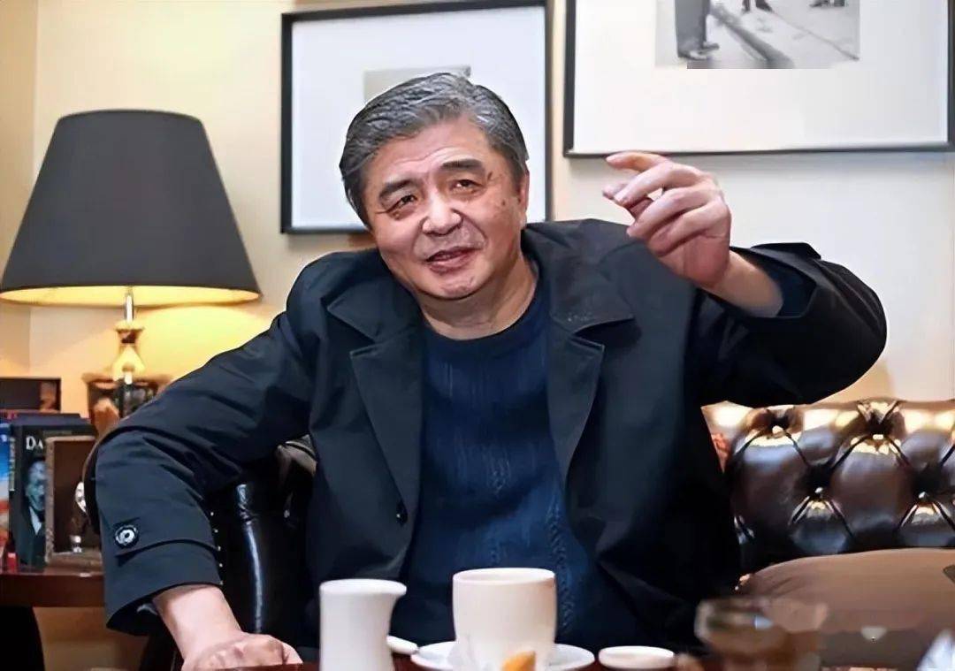 汪嘉伟:曾是秦怡甥女婿,51岁二婚娶上将之女,下海20年成亿万巨富_中国