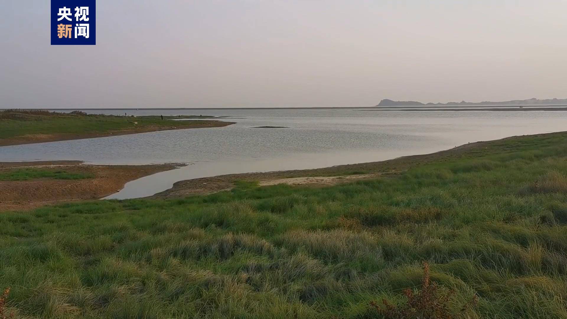 鄱阳湖水位持续下降 已不足1000平方公里_江西省_候鸟_我国