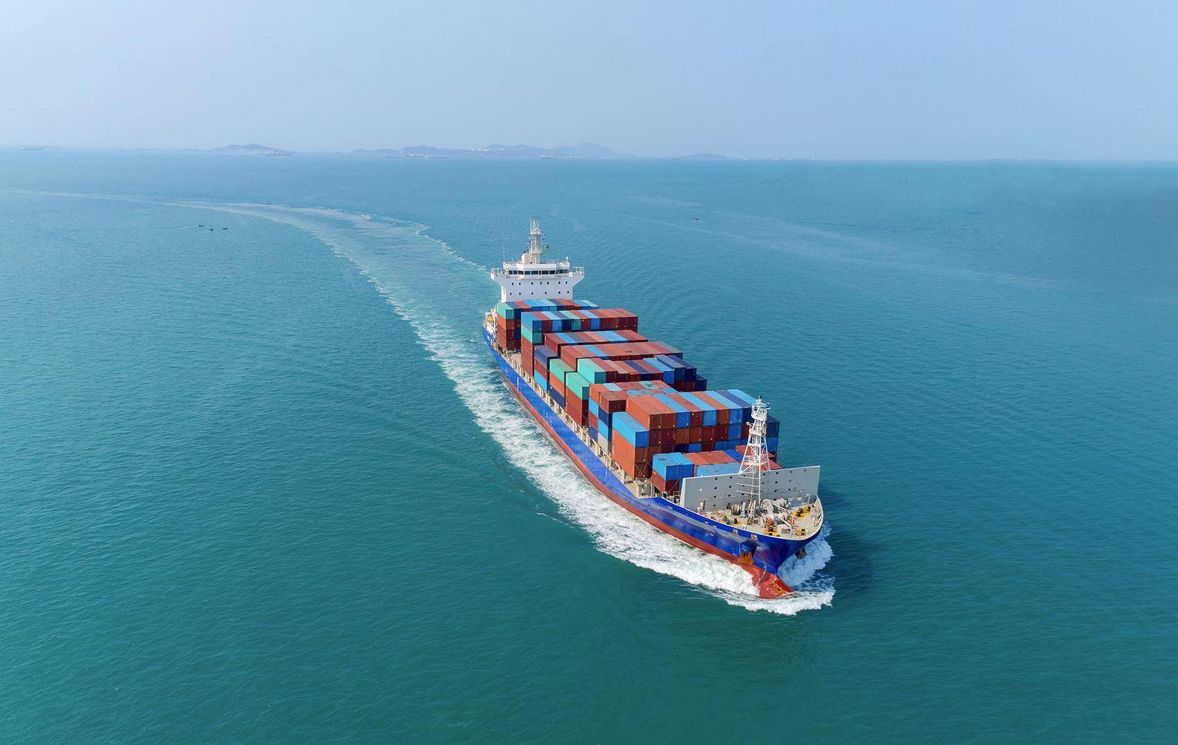 全球航运"大动脉"巴拿马运河堵船严重,124 艘货船被堵,"插队费"高达