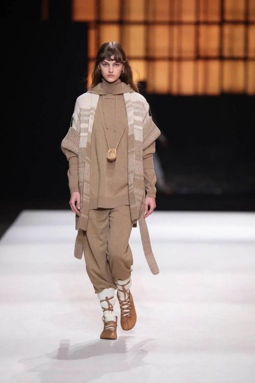 秀场上的30套时尚毛衣针织衫_合作_星标_趋势