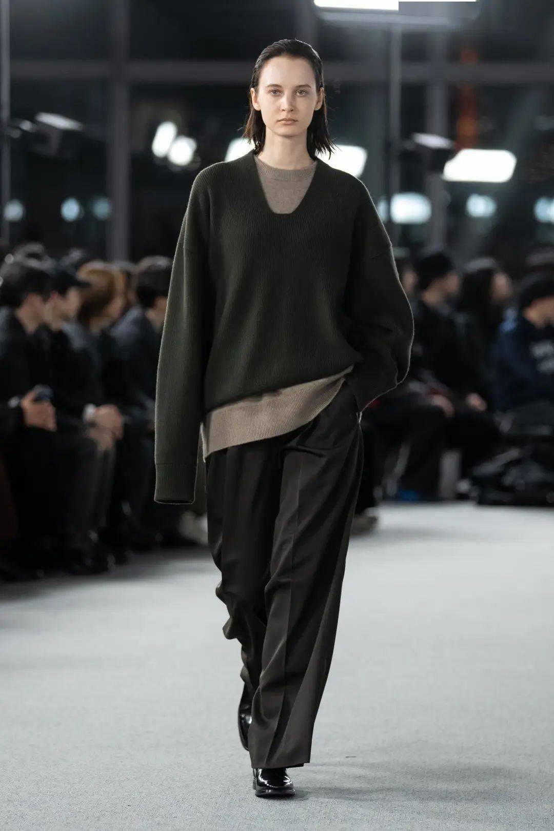 秀场上的30套时尚毛衣针织衫_合作_星标_趋势