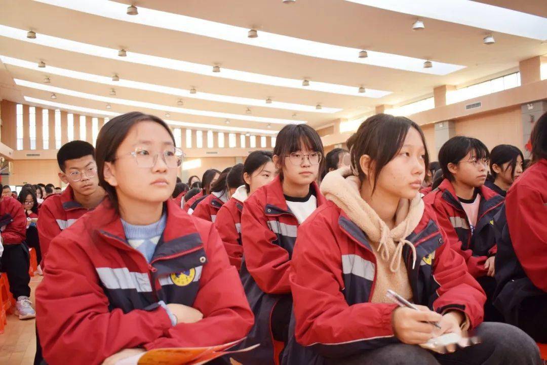 高阳宏利佳学校王东海图片