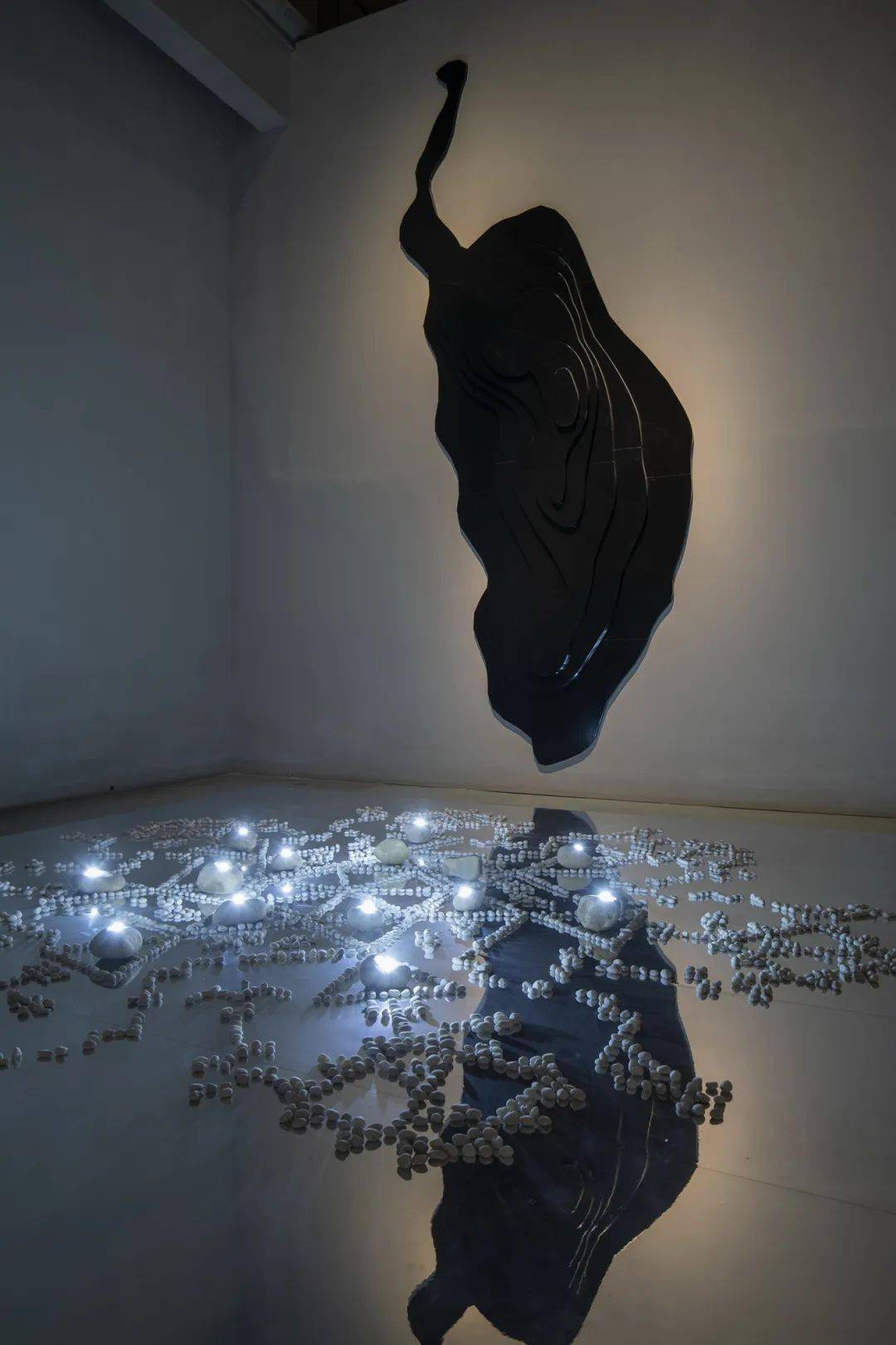 自2012年上海当代艺术博物馆成为上海双年展的主办方暨永久主场馆