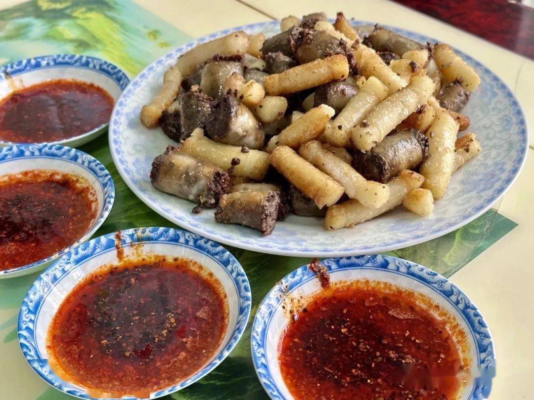 州级非遗美食—发子面肠糖瓜作为临夏地区的传统特色美食,是冬季临夏