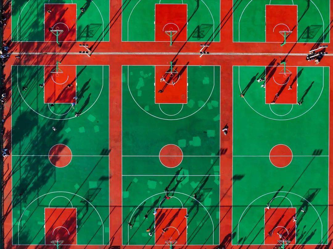 2023年8月拍摄地点:四川,成都,郫都东大街/富力天汇灌篮公园篮球馆/玉