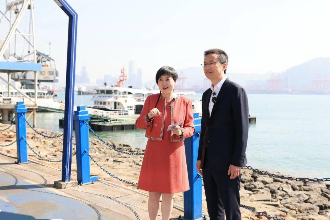 南山区委书记,区长黄湘岳走上《民心桥》:坚持高质量发展,高品质生活