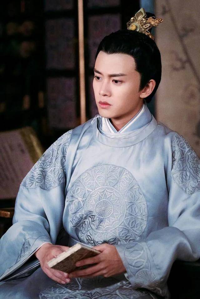 任嘉伦就像太阳,虽遥不可及却光芒万丈(二)_李俶_许宣_紫萱