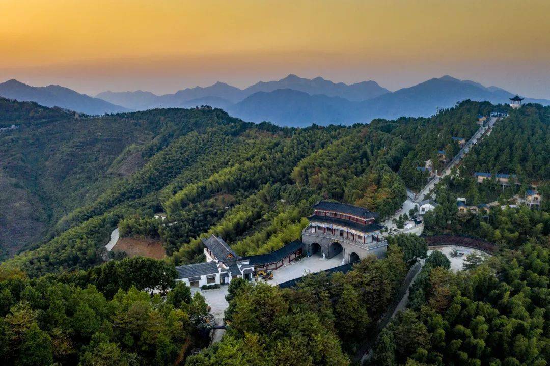 送门票!自由翱翔不是梦_龙凤山_景区_飞行