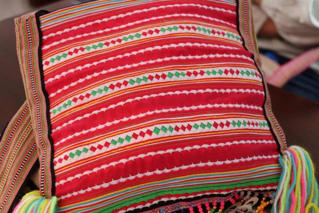 有一种叫云南的生活│拉祜非遗的魅力 在"迷搓"的一丝一扣里_图案