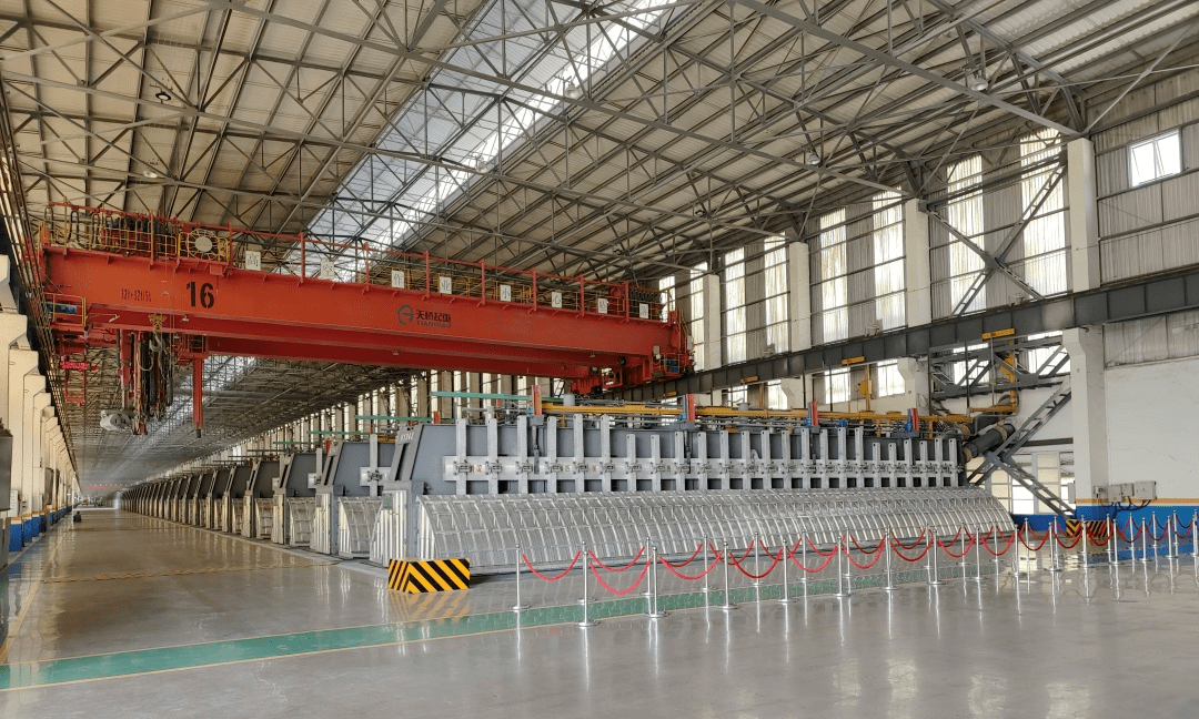 华云电解一厂做好多功能天车防冻保温工作