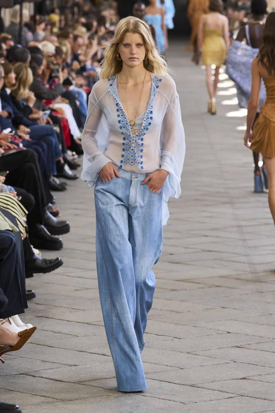 秀场| 时尚牛仔阔腿裤合集