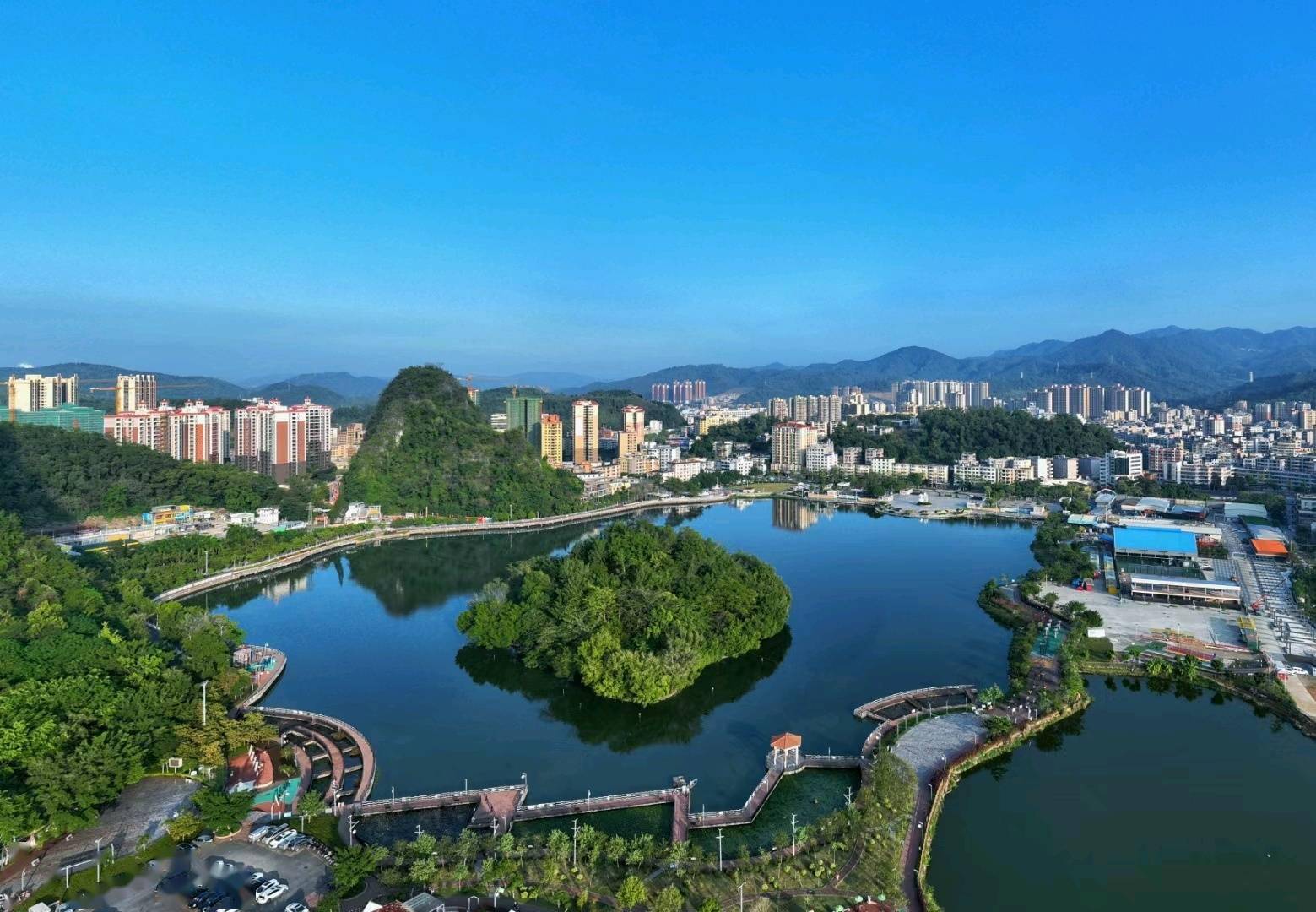 美丽宜业之城!云浮获评2023中国最具幸福感城市(单项奖)