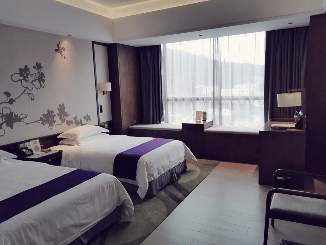 67「泡珍稀温泉」799元广州碧泉空中温泉大酒店,豪华双床房 自助早