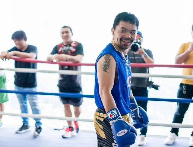 拳王泰森:如今有一个人比帕奎奥更加强悍,他看起来很邪恶_井上尚_比赛