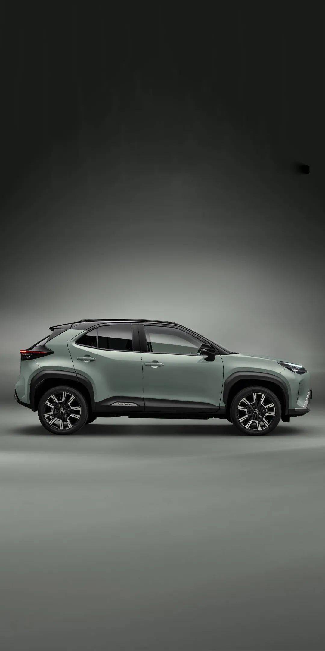 丰田推出2024款雅力士cross,搭载第五代混动_搜狐汽车_搜狐网