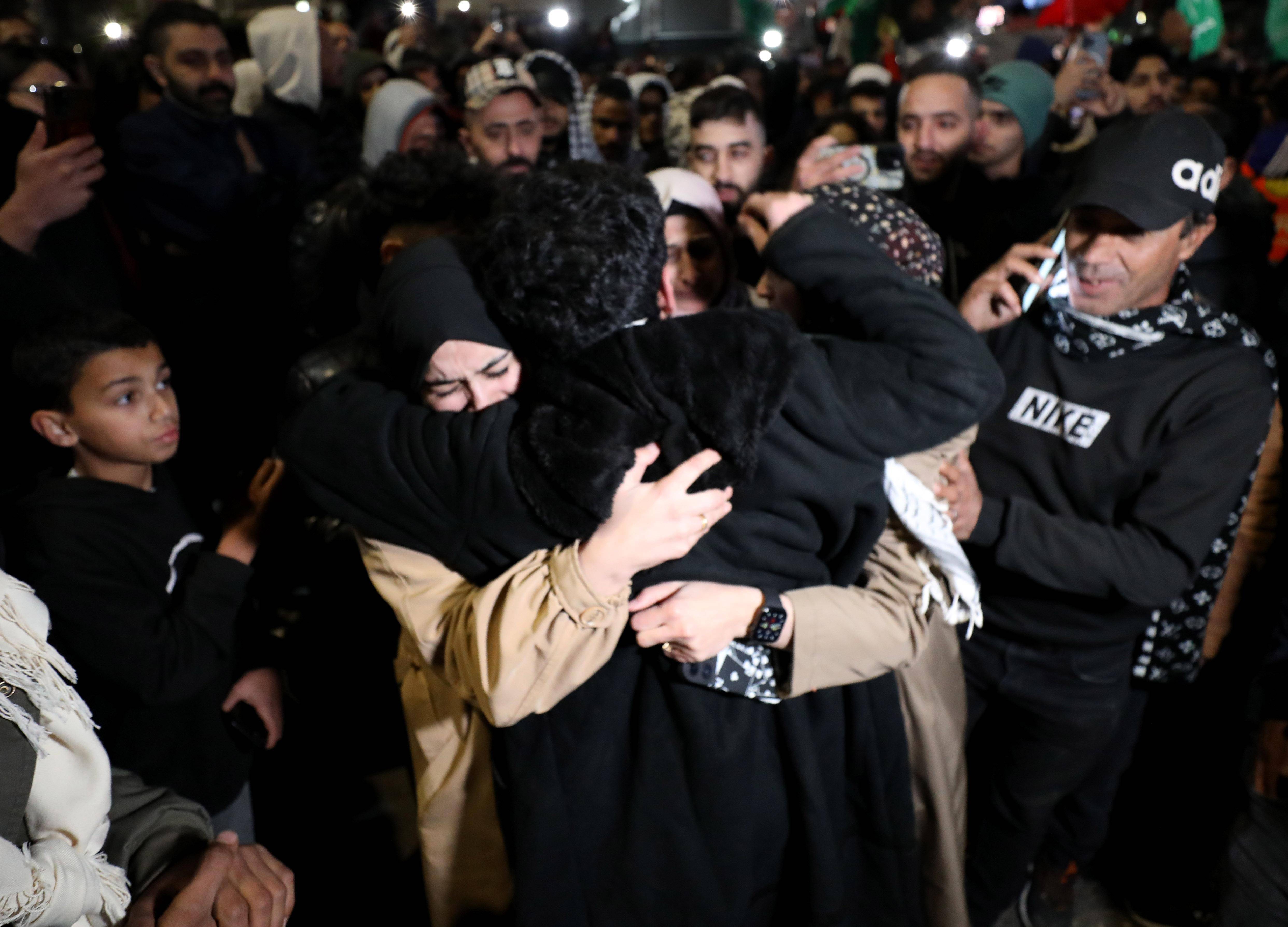 (国际)以色列释放第三批被关押人员_拉姆安拉_新华社_约旦河西岸