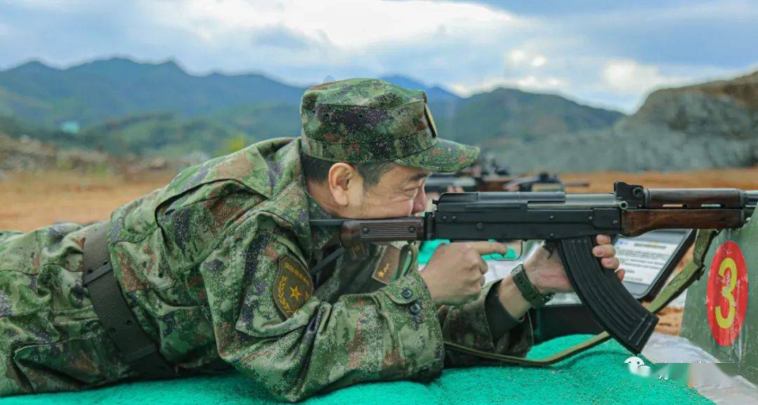 射击考核,专武干部,基干民兵和民兵教练员都参加了_人员_装子弹_战区