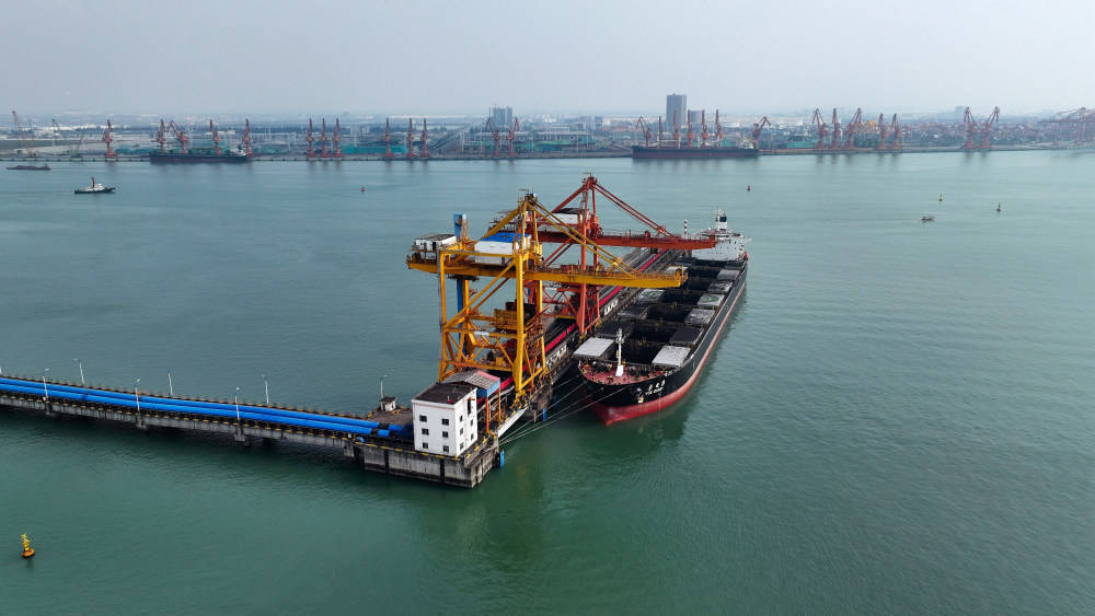 碧海蓝湾涌"金浪"——广西向海经济之钦州港_新华社_无人机_照片