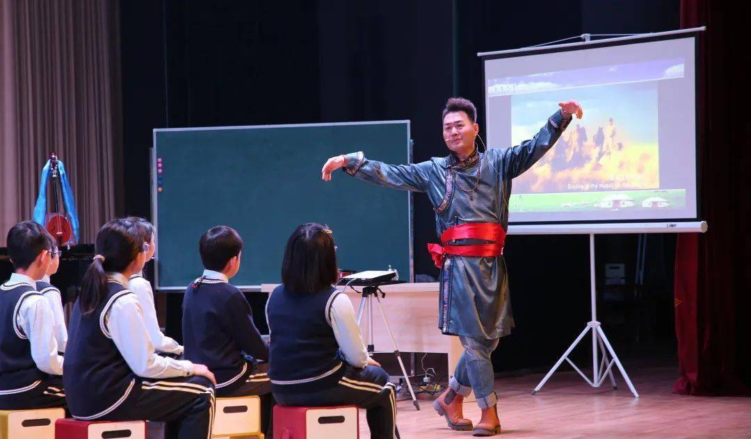 《辛德勒的名单》昆山市第二中学  钟子骞《阳光照耀着塔什库尔干》