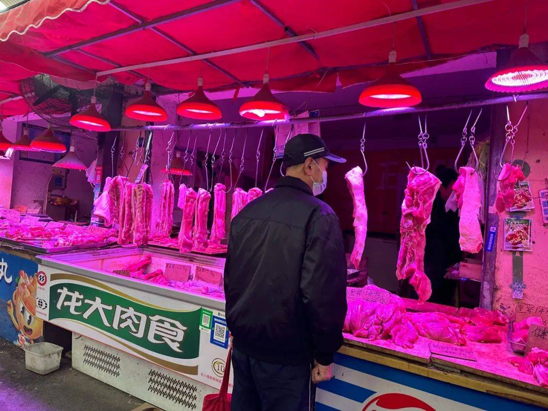最后一天,记者实地探访发现…_农贸市场_商户_颜色