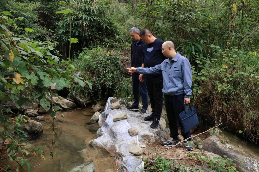 雅安市荥经县:纪委监委迅速行动 寻回百姓清澈饮用水_花滩镇_施工