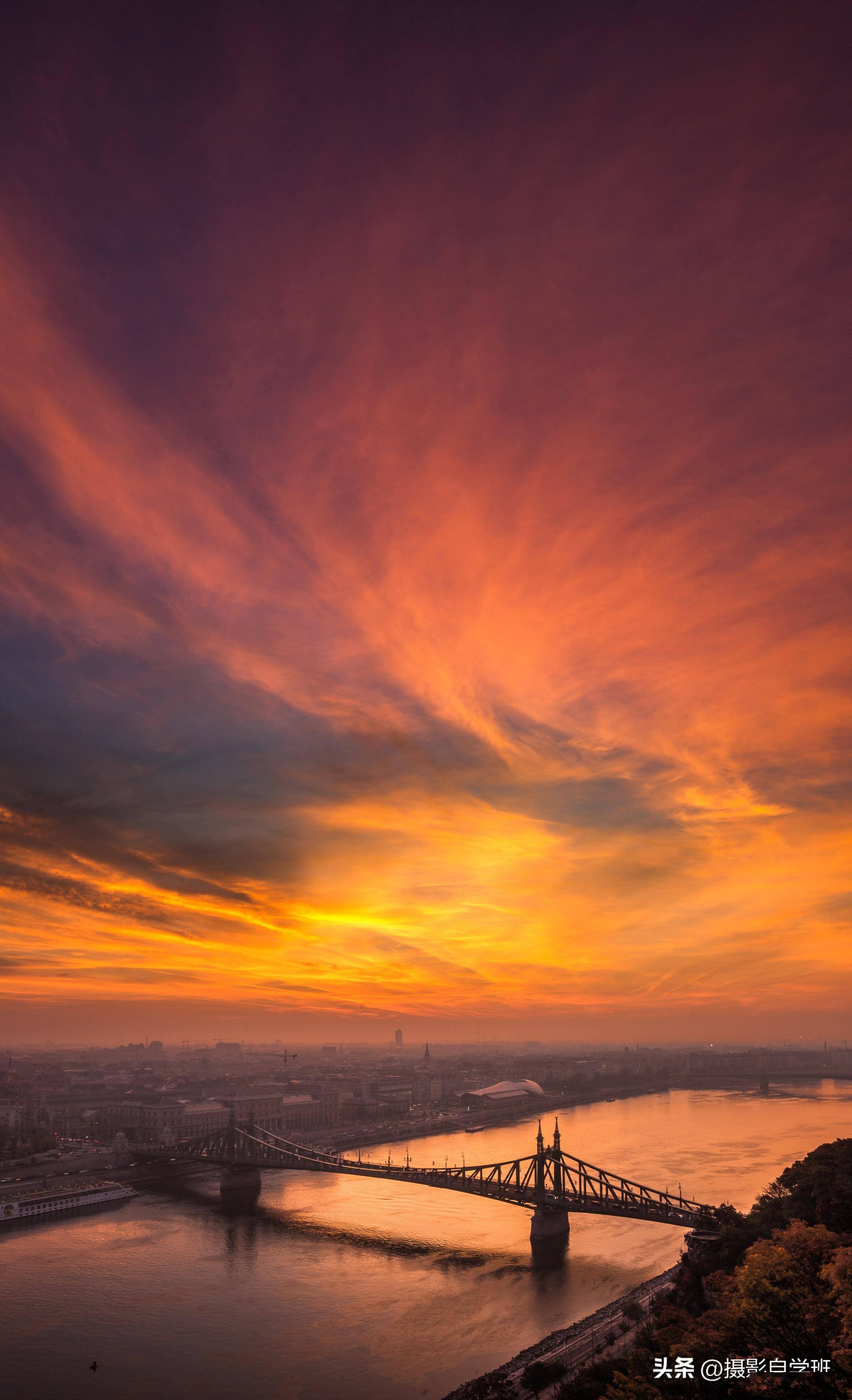 晚霞咋拍好看,手机摄影轻松拍美,来学这6个摄影技巧_照片_画面_倒影