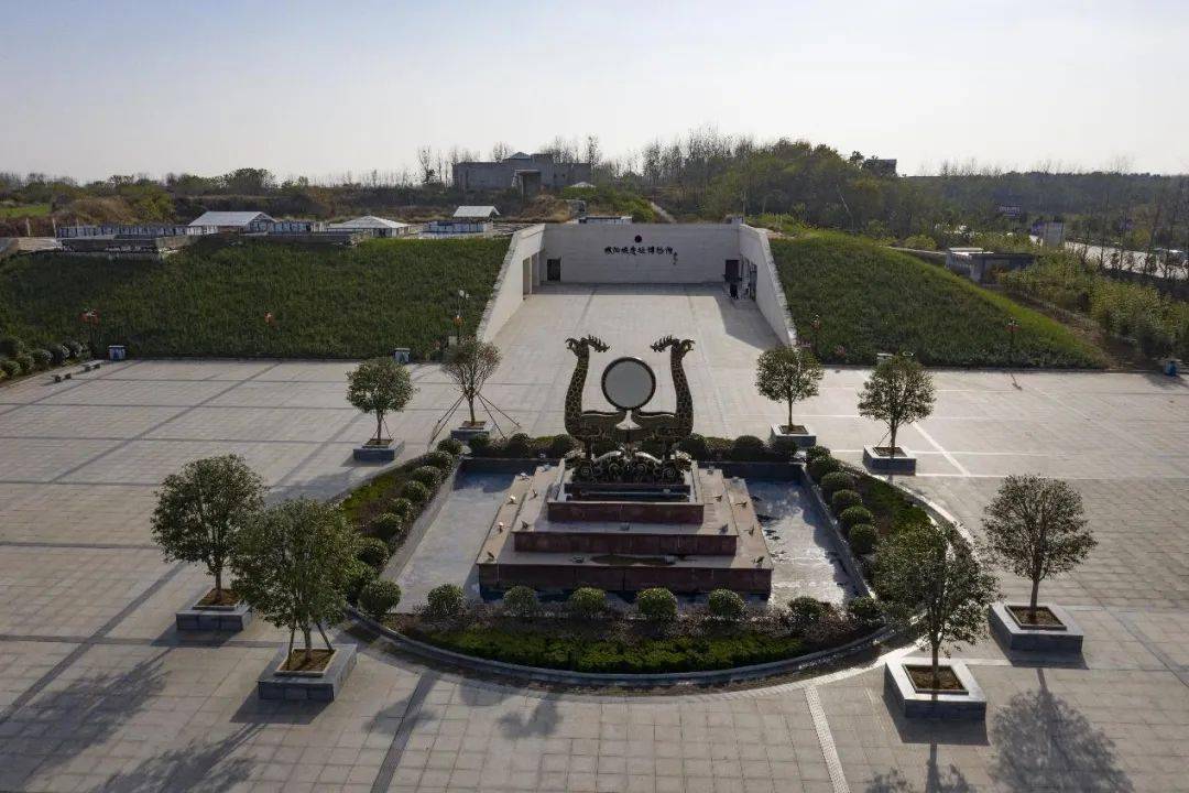 六,城阳城址考古遗址公园大苏山国家森林公园,地处大别山北麓,位于亚