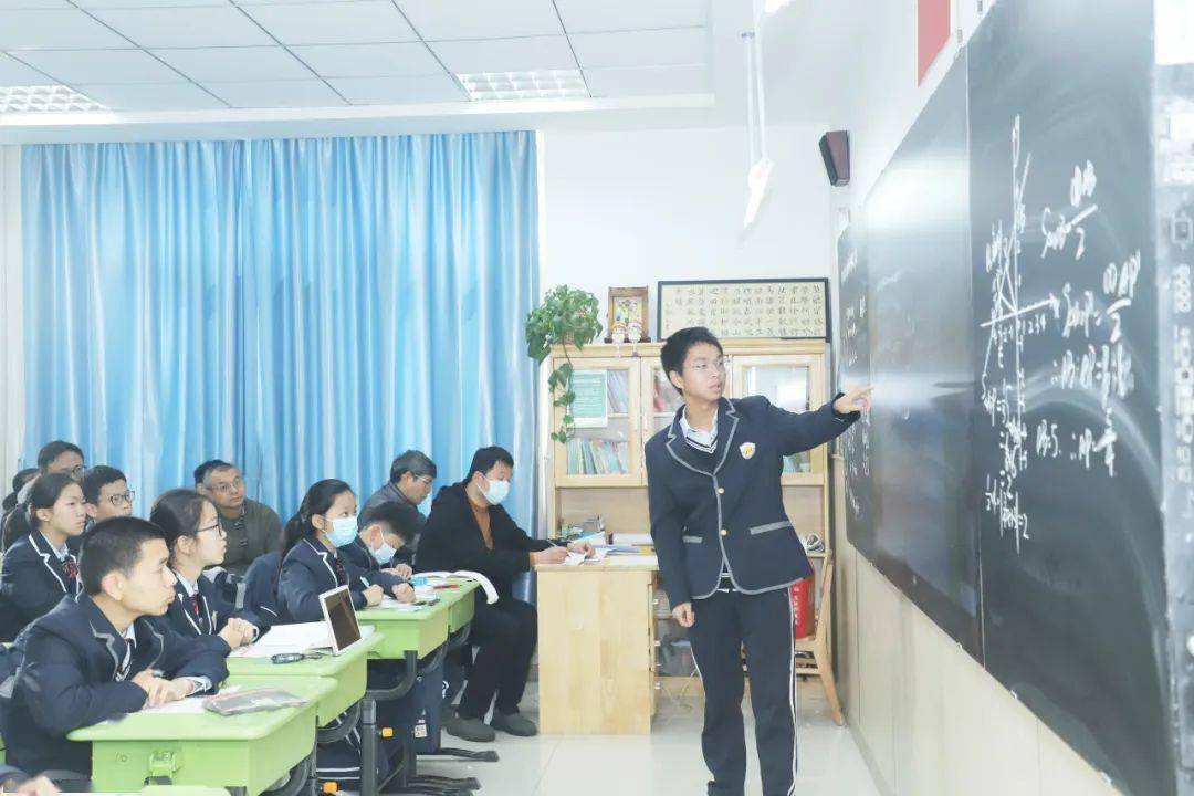 市東渡實驗學校 曹勇《一次函數的圖像和性質複習課》吳中區天平中學