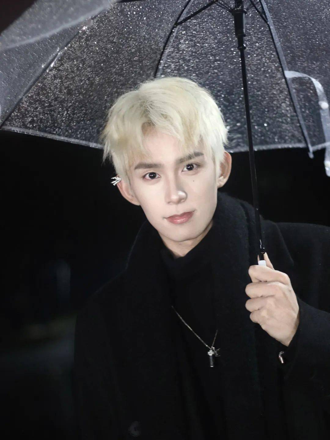 抖音@席鑫锐微博@席