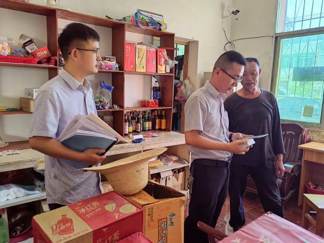 在云梦县伍洛镇三湖村,这里水清,渠畅,岸绿,景美;这里业态兴,产业旺.