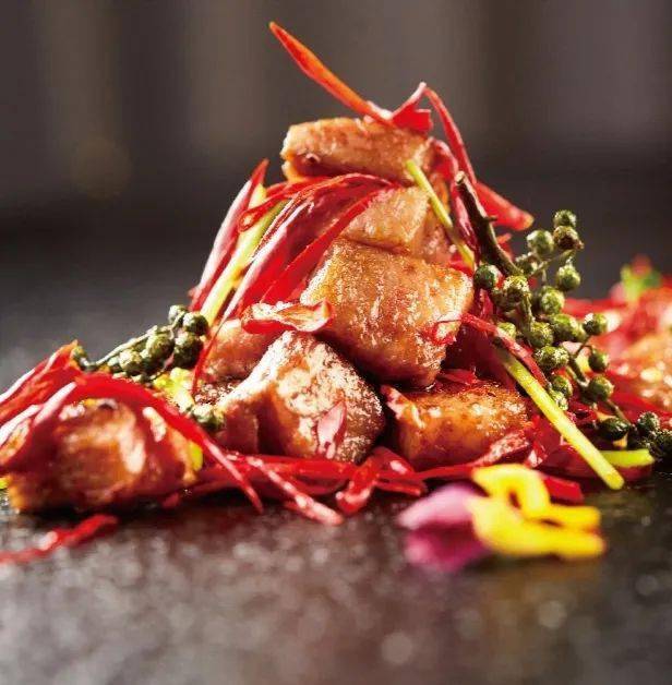 海蜇血啫啫花胶辽参头抽爆海虎虾球自制黑金豆腐农家盐卤豆腐煲高汤煮