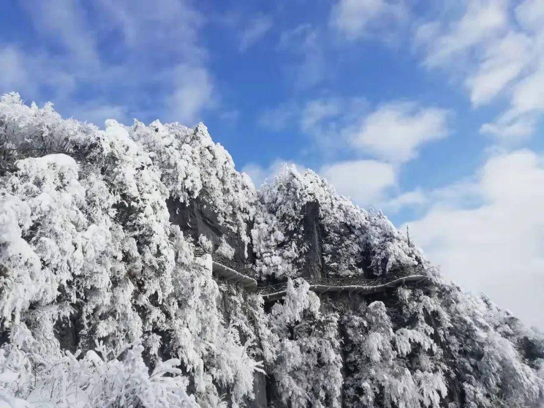 看雪 滑雪 玩雪,巴山大峡谷冬季雪景大片预告!_冰雪_玩法_霓裳