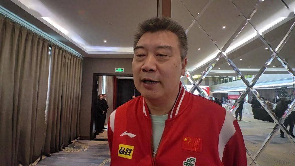 国乒总教练李隼:想拿冠军每场都要拼_比赛_中国乒乓球队_成都