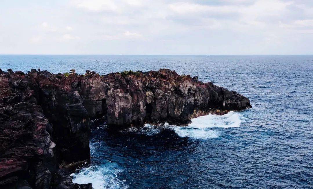 断崖海岸图片