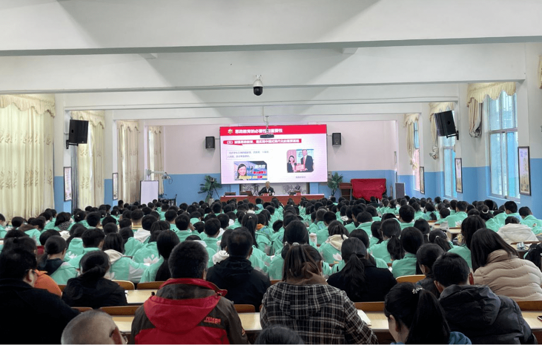 正逢青春奋斗时,拼搏英姿迎精彩——县委副书记,县长李黎到丘北县民族