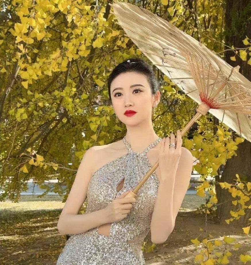 《gq》盛典启幕, 金晨杨幂李一桐出镜,孟子义吴宣仪杨超越比美!