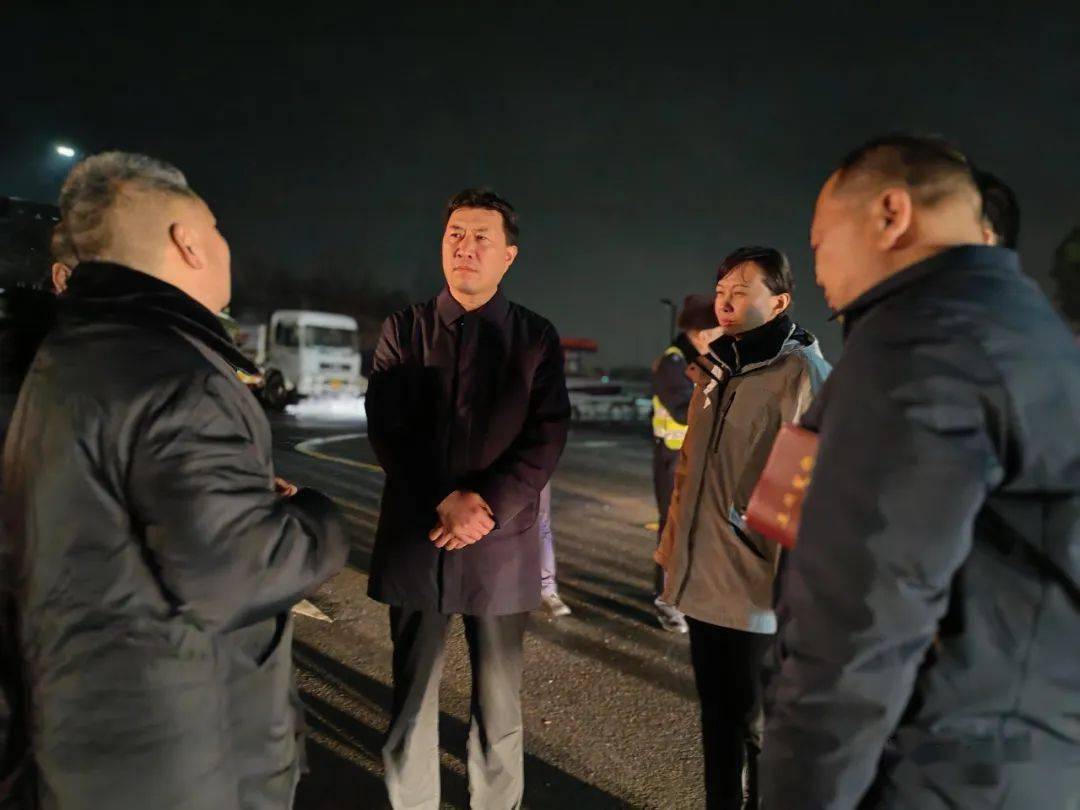 张东辉调研低温雨雪冰冻灾害防范工作