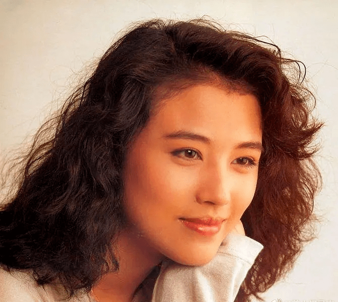 和周海媚的告别,在她最爱的冬季