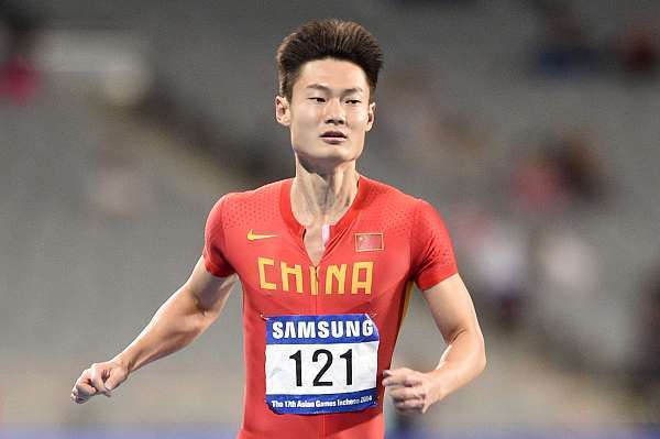 中国短跑名将,清华大学体育部助教张培萌,因为2020年8月24日抢女儿