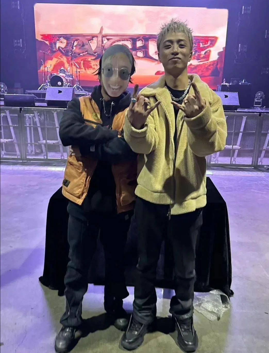 王齐铭和gai的小黑粉合照!_时候_表情_合作