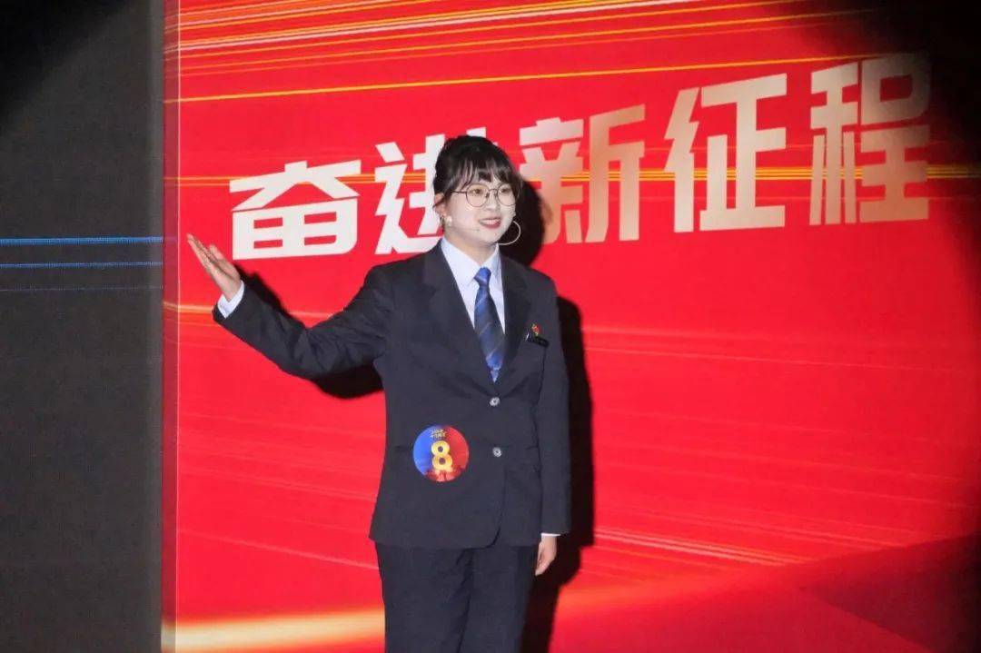 嘉定分局 陈晓倩金山分局 何卫东奉贤分局 金秋霖★★★★★辅/警/追