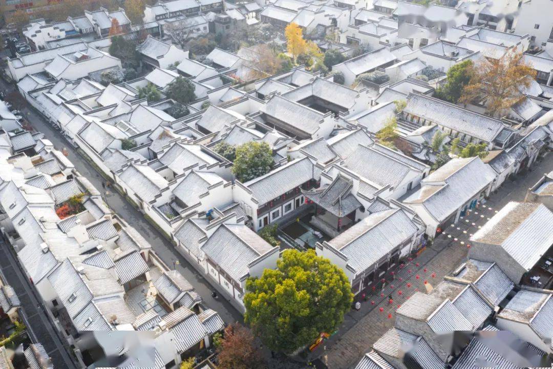 现如今的甘熙故居这段历史海清听家里的老人讲了无数次,"那么大的家业