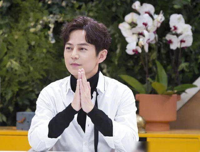 何炅,中国内地男主持人,演员,歌手,导演,配音,监制._表演_观众_才华