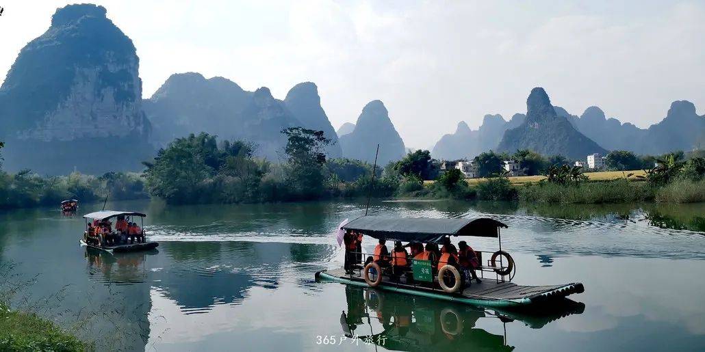 廣西之浩坤湖,水晶宮 ,三門海,巴馬, 鵝泉 ,通靈大峽谷,德天瀑布,友誼