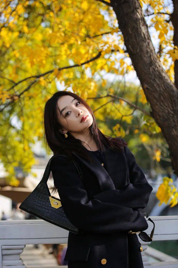提升气场的冬日必备单品——基础色大衣_wear_winter_袁姗姗
