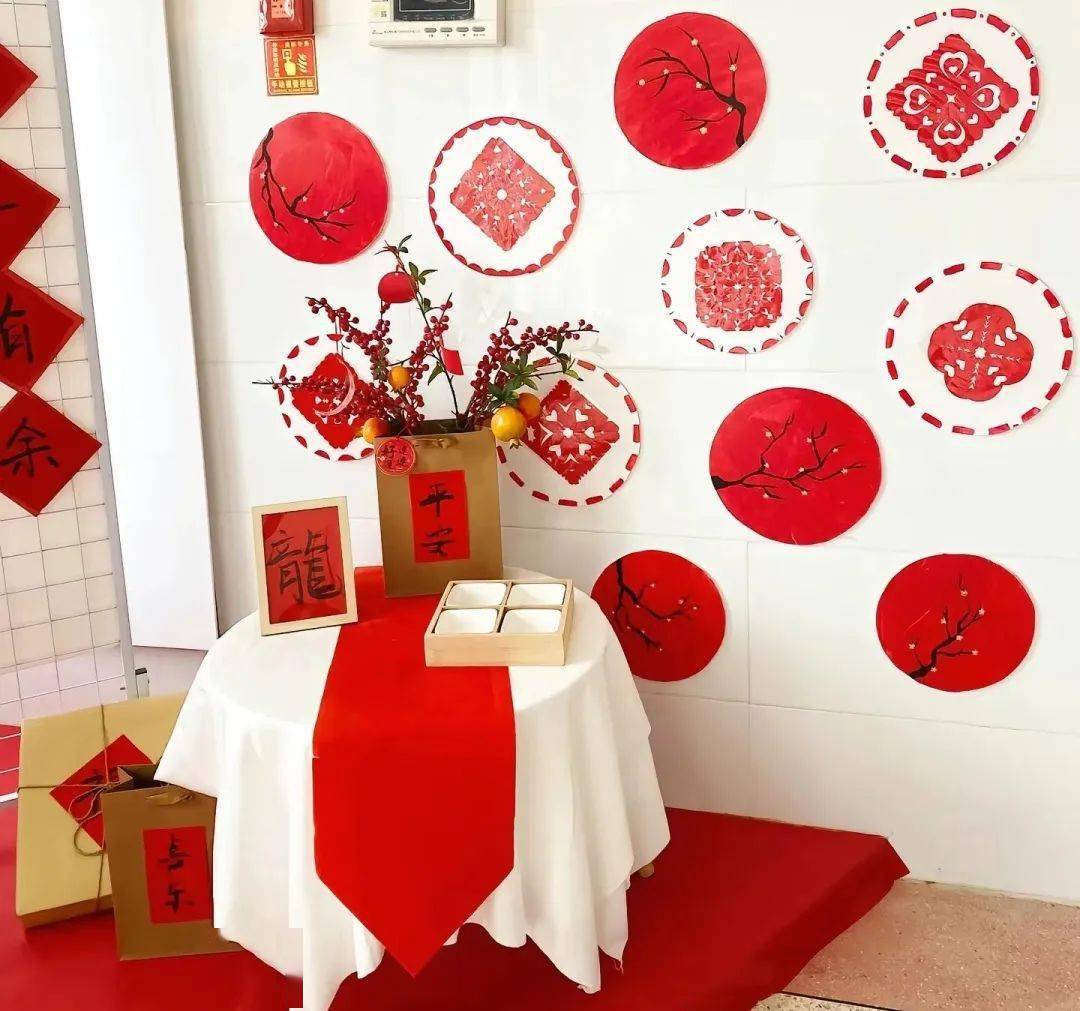 幼儿园新年环创敲了敲你_工作_即将来临_尾声