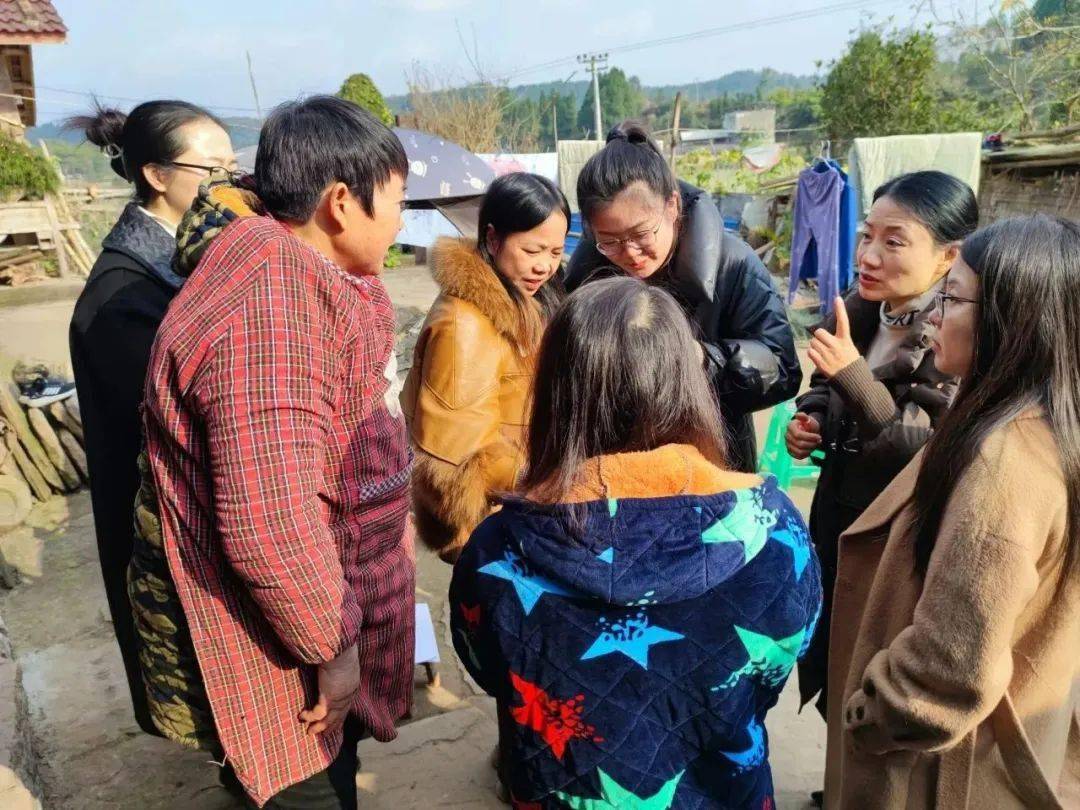 围观|"加油木兰"女性公益保险项目落地安岳啦!